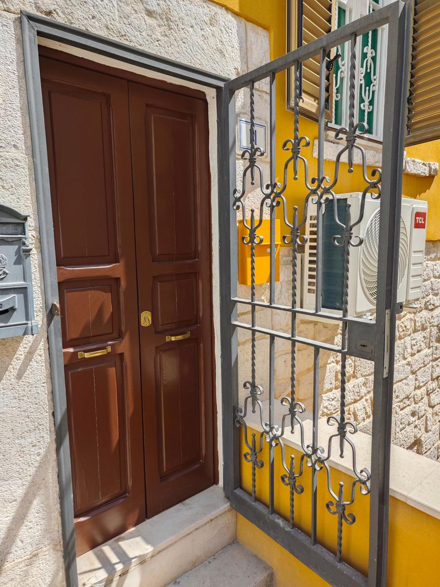 Dolce Terra Mia Trani Exterior foto